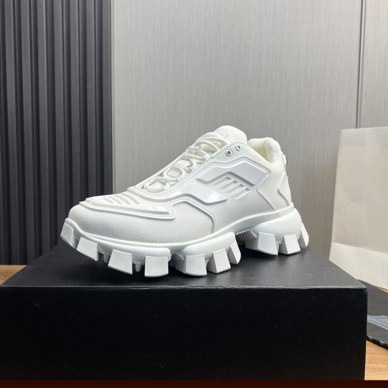 Pra*a casual shoes
